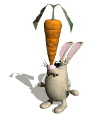 Счастливый кролик с морковкой